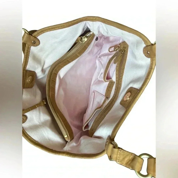 Cole Haan Serena Jitney Straw & Leather. Tote with soft pink lining. - Picture 9 of 11